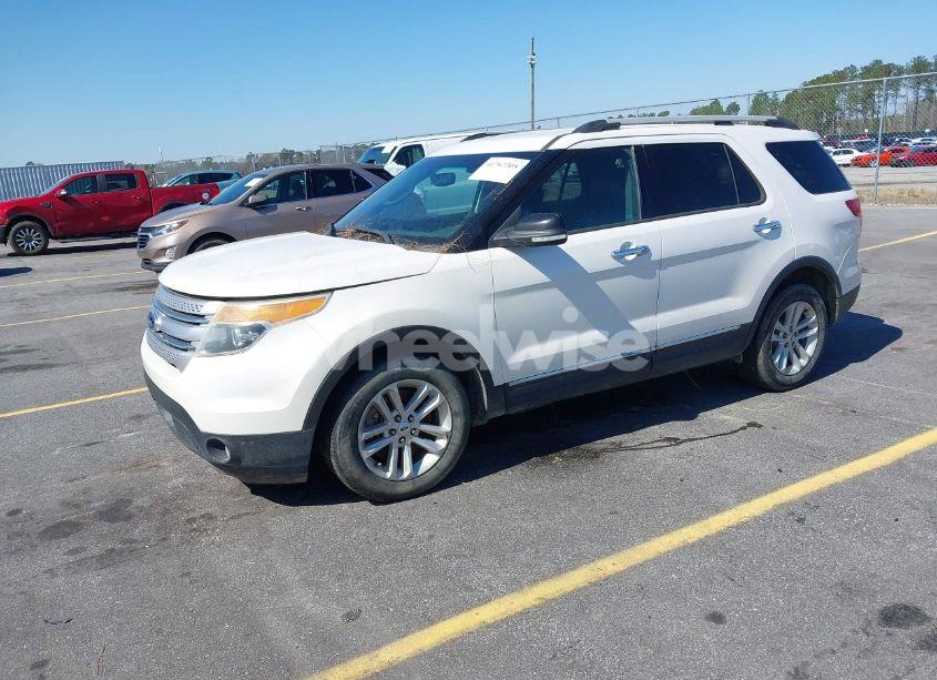 Photo 2 of 2013 Ford Explorer XLT (VIN 1FM5K7D86DGB68355)