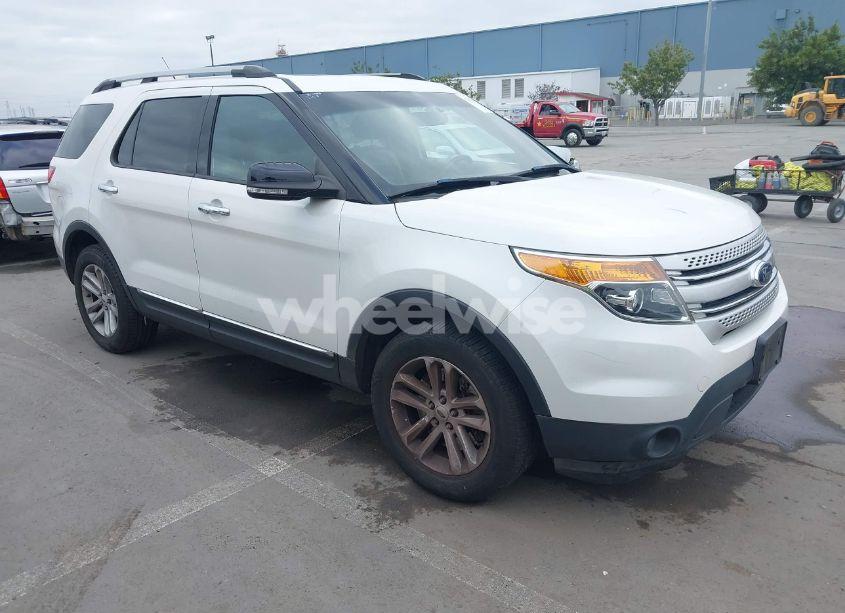 2013 Ford Explorer XLT (VIN 1FM5K7D86DGC94523) main photo