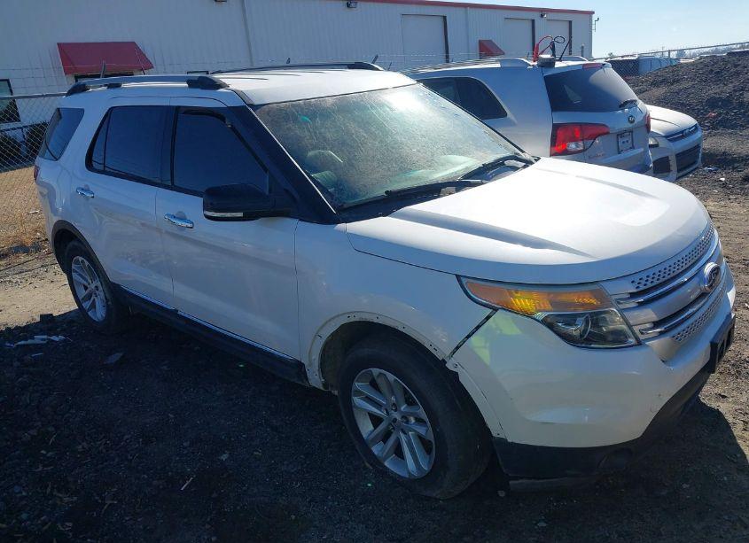 2014 Ford Explorer (VIN 1FM5K7D86EGA11815) main photo