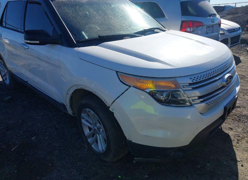 Photo 6 of 2014 Ford Explorer (VIN 1FM5K7D86EGA11815)