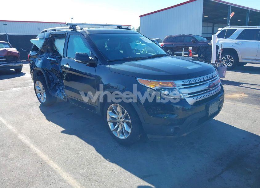 2014 Ford Explorer XLT (VIN 1FM5K7D86EGA72811) main photo