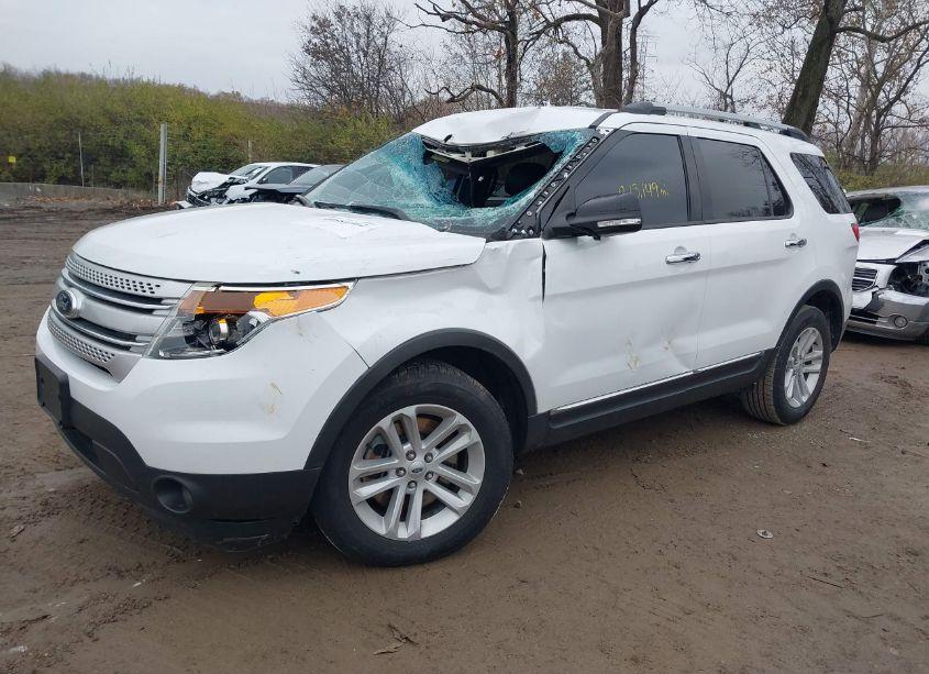 Photo 2 of 2014 Ford Explorer XLT (VIN 1FM5K7D86EGB89045)