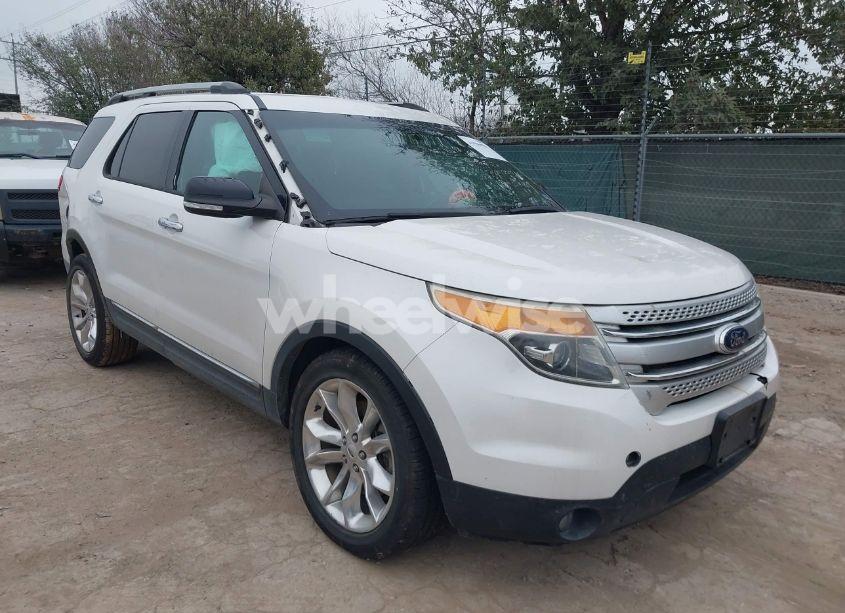 2014 Ford Explorer XLT (VIN 1FM5K7D86EGC47347) main photo