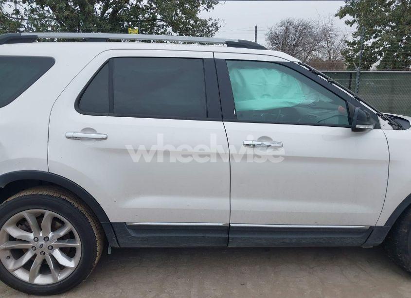 Photo 13 of 2014 Ford Explorer XLT (VIN 1FM5K7D86EGC47347)