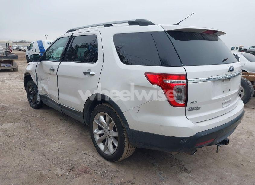 Photo 3 of 2014 Ford Explorer XLT (VIN 1FM5K7D86EGC47347)