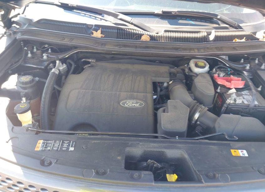 Photo 10 of 2015 Ford Explorer XLT (VIN 1FM5K7D86FGA38305)