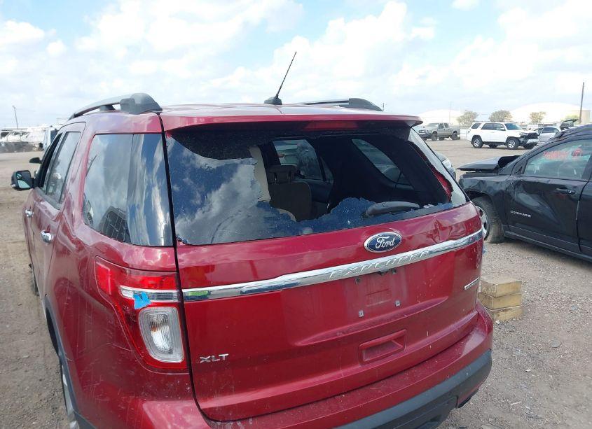 Photo 6 of 2015 Ford Explorer XLT (VIN 1FM5K7D86FGB18137)
