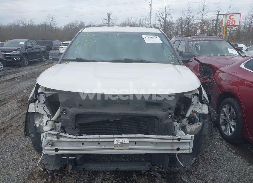 Photo 12 of 2015 Ford Explorer XLT (VIN 1FM5K7D86FGC46605)