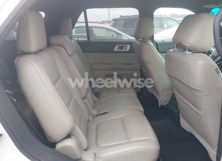 Photo 8 of 2015 Ford Explorer XLT (VIN 1FM5K7D86FGC46605)