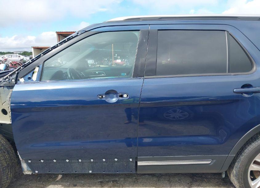 Photo 15 of 2016 Ford Explorer XLT (VIN 1FM5K7D86GGB31150)