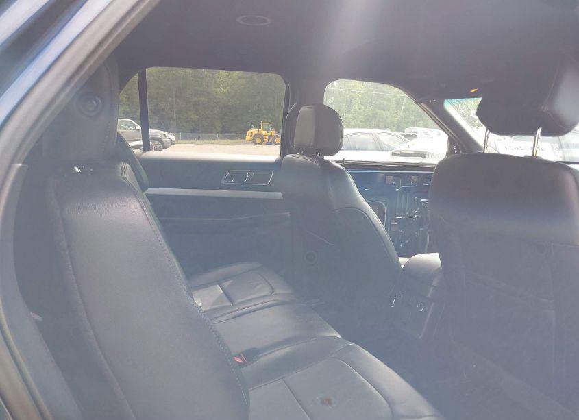 Photo 8 of 2016 Ford Explorer XLT (VIN 1FM5K7D86GGB31150)