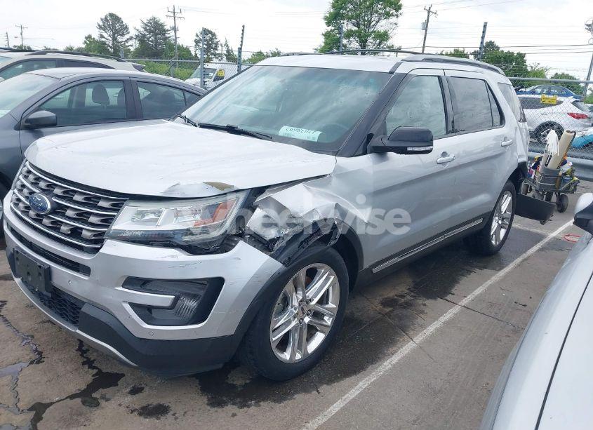Photo 2 of 2016 Ford Explorer XLT (VIN 1FM5K7D86GGC98365)