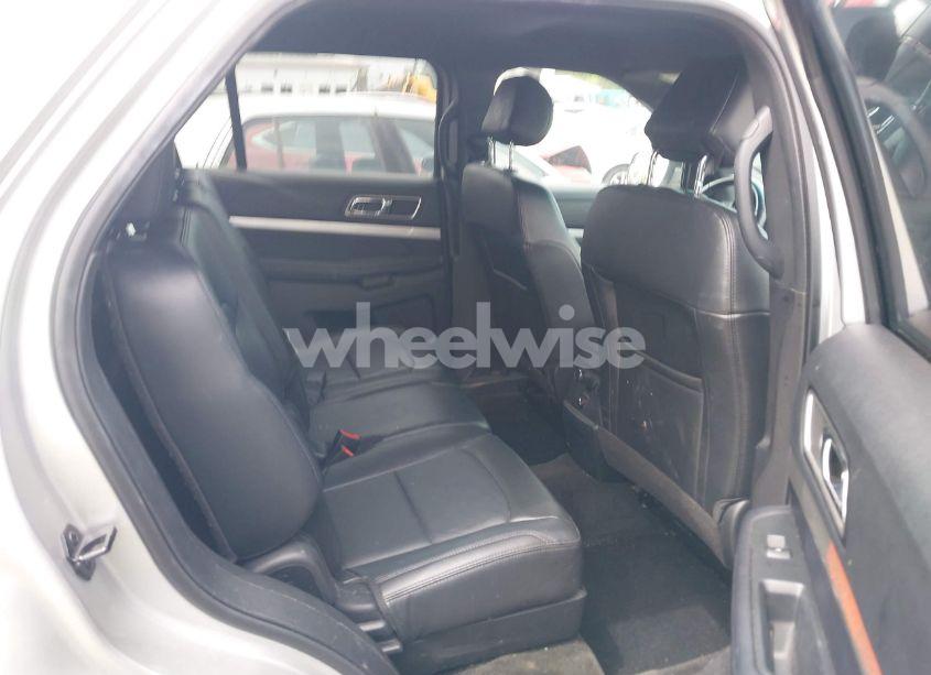 Photo 8 of 2016 Ford Explorer XLT (VIN 1FM5K7D86GGC98365)