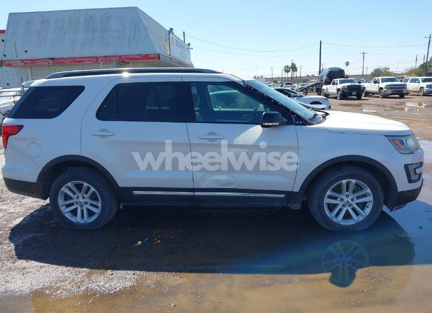 Photo 12 of 2017 Ford Explorer XLT (VIN 1FM5K7D86HGB59659)