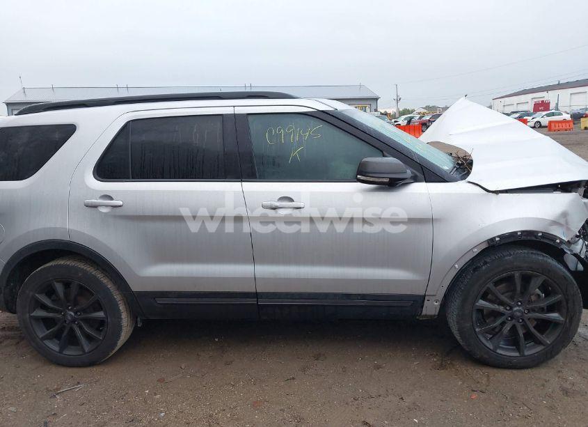 Photo 13 of 2017 Ford Explorer XLT (VIN 1FM5K7D86HGC99145)
