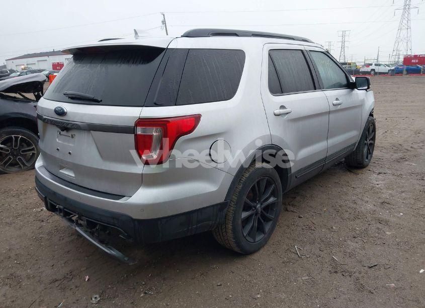Photo 4 of 2017 Ford Explorer XLT (VIN 1FM5K7D86HGC99145)