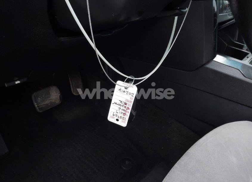 Photo 11 of 2017 Ford Explorer XLT (VIN 1FM5K7D86HGD02416)