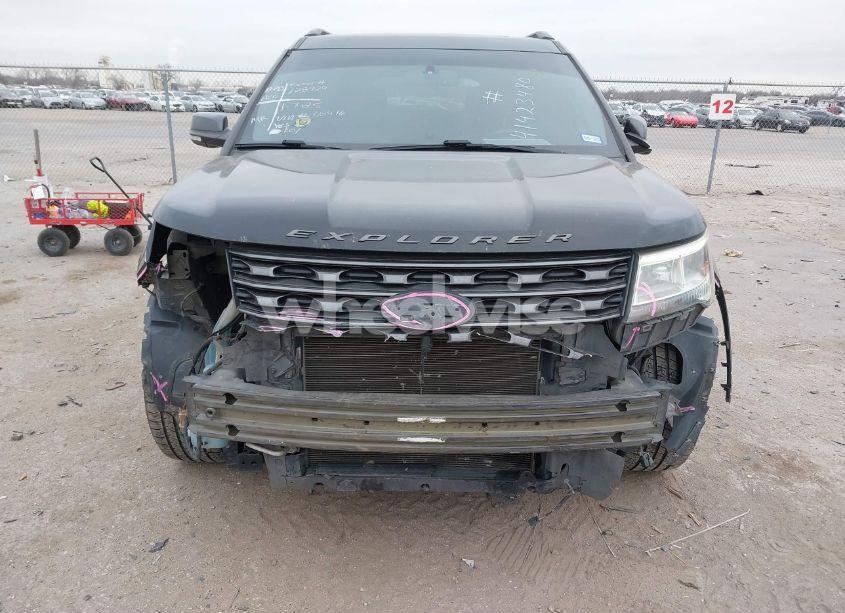 Photo 6 of 2017 Ford Explorer XLT (VIN 1FM5K7D86HGD02416)