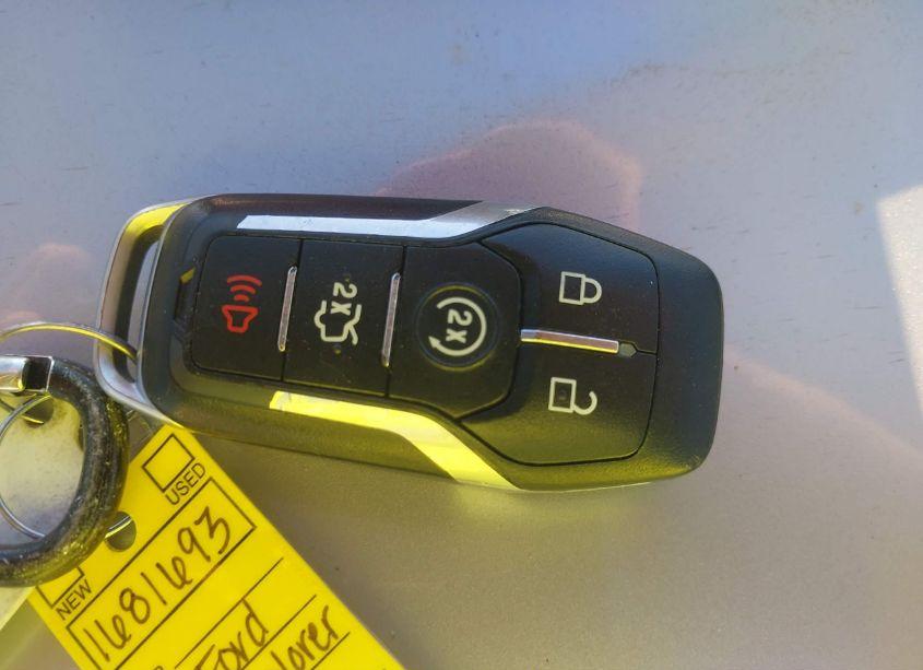 Photo 11 of 2017 Ford Explorer XLT (VIN 1FM5K7D86HGD39966)