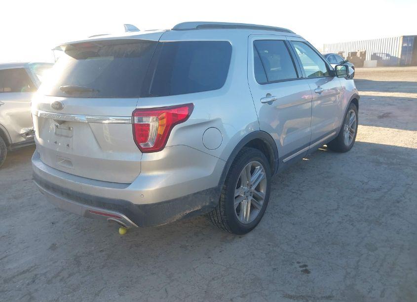 Photo 4 of 2017 Ford Explorer XLT (VIN 1FM5K7D86HGD39966)