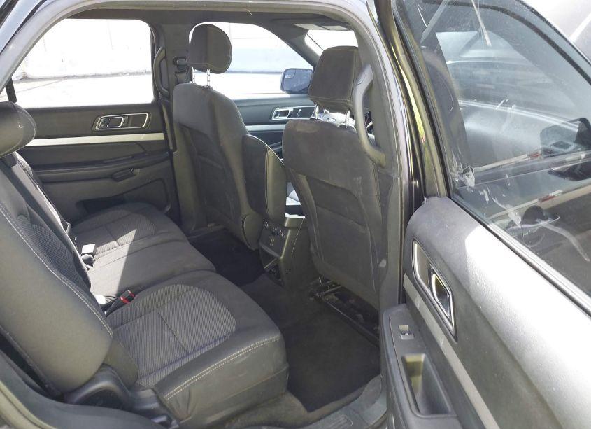 Photo 8 of 2017 Ford Explorer XLT (VIN 1FM5K7D86HGE42689)