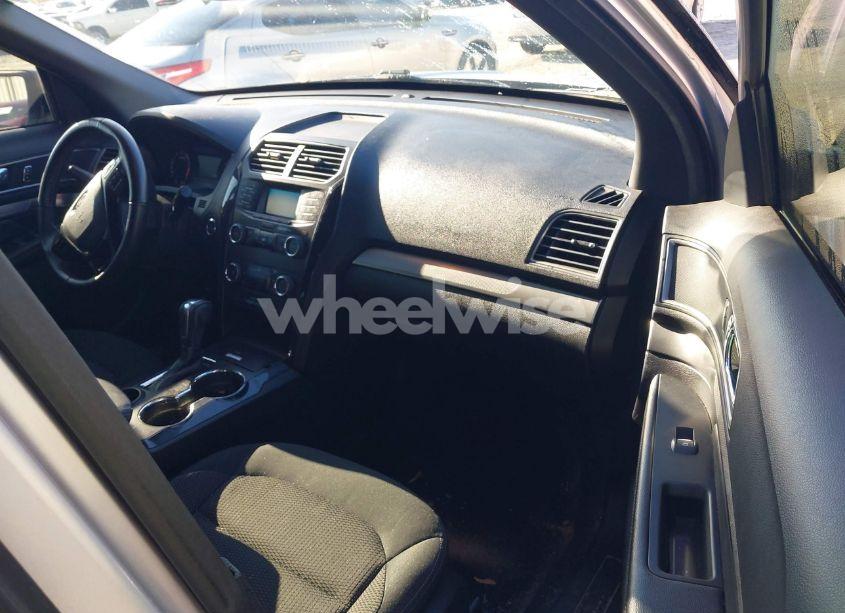 Photo 5 of 2018 Ford Explorer XLT (VIN 1FM5K7D86JGA95905)