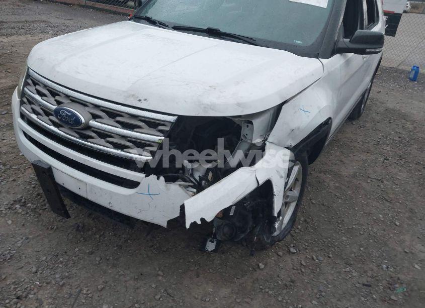 Photo 6 of 2018 Ford Explorer XLT (VIN 1FM5K7D86JGB46027)