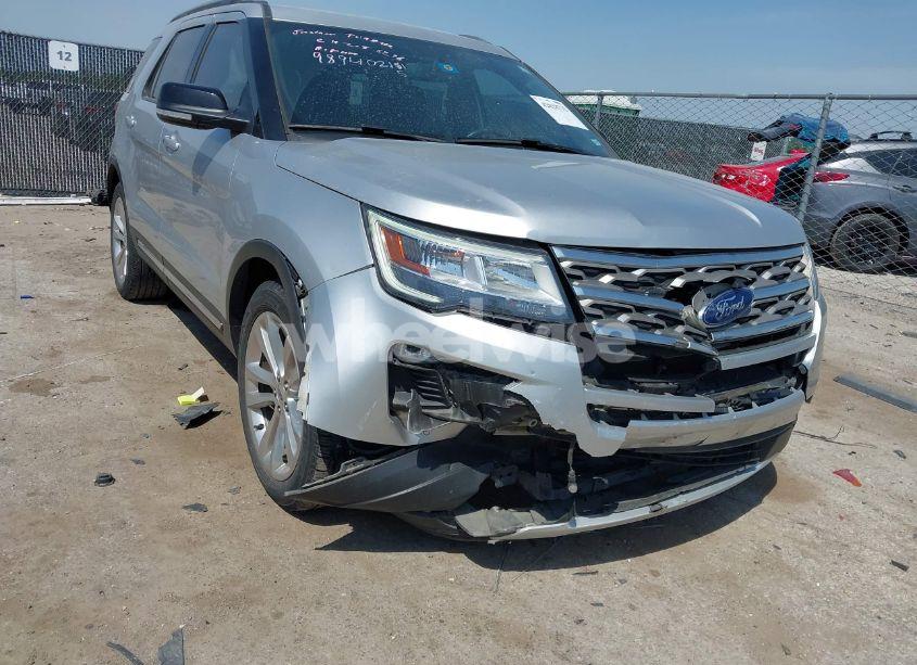Photo 6 of 2018 Ford Explorer XLT (VIN 1FM5K7D86JGB78363)