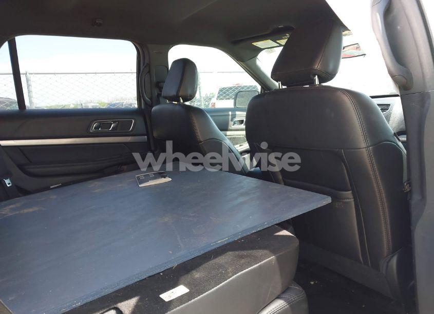 Photo 8 of 2018 Ford Explorer XLT (VIN 1FM5K7D86JGB78363)