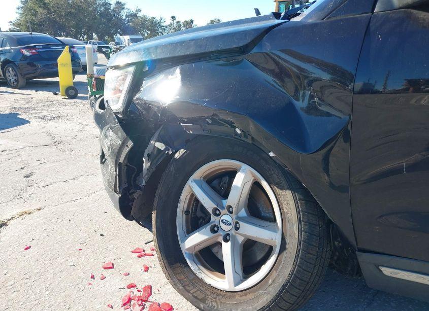 Photo 20 of 2019 Ford Explorer XLT (VIN 1FM5K7D86KGA49508)