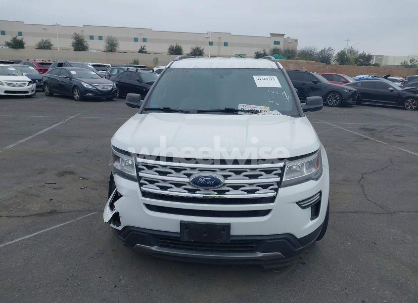 Photo 12 of 2019 Ford Explorer XLT (VIN 1FM5K7D86KGB15989)