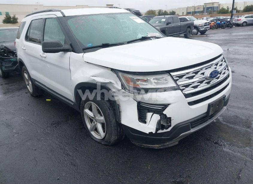 Photo 6 of 2019 Ford Explorer XLT (VIN 1FM5K7D86KGB15989)