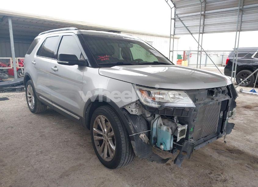 2019 Ford Explorer XLT (VIN 1FM5K7D86KGB38219) main photo