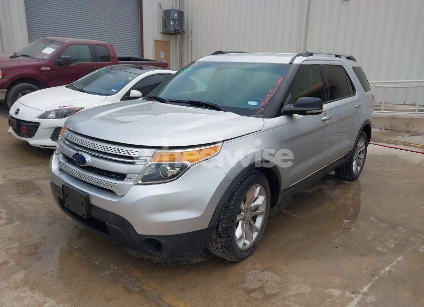 Photo 2 of 2013 Ford Explorer XLT (VIN 1FM5K7D87DGA87963)