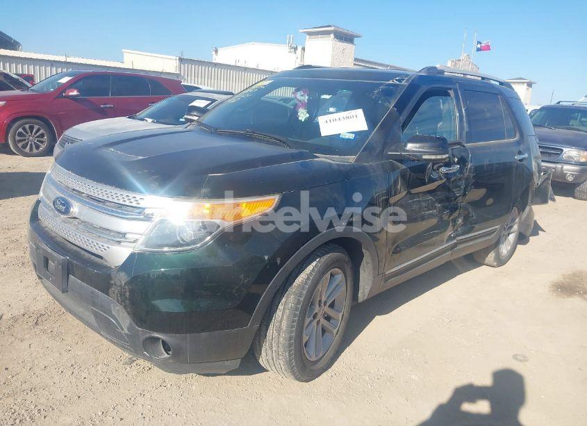 Photo 2 of 2013 Ford Explorer XLT (VIN 1FM5K7D87DGA88563)