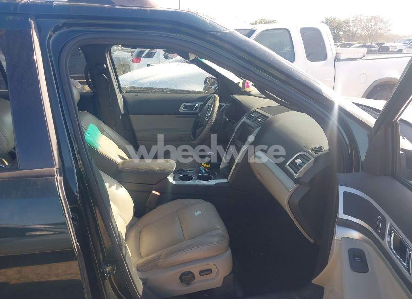 Photo 5 of 2013 Ford Explorer XLT (VIN 1FM5K7D87DGA88563)