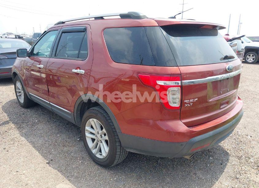 Photo 3 of 2014 Ford Explorer XLT (VIN 1FM5K7D87EGA07370)