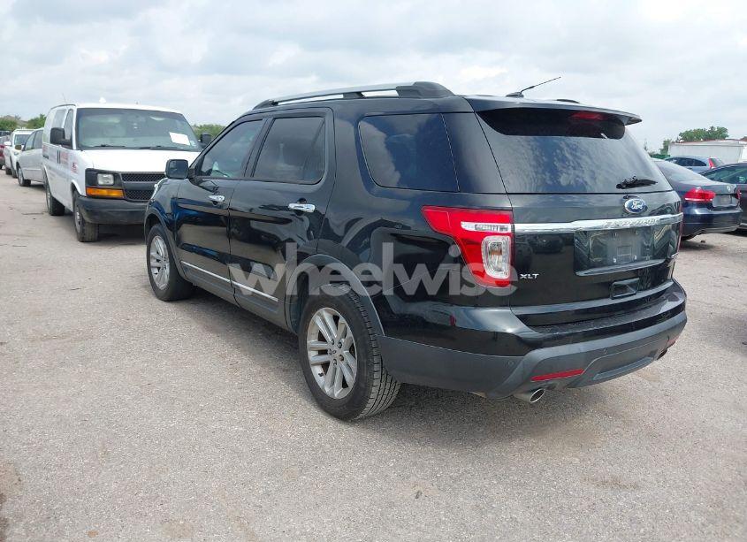 Photo 3 of 2014 Ford Explorer XLT (VIN 1FM5K7D87EGA12777)