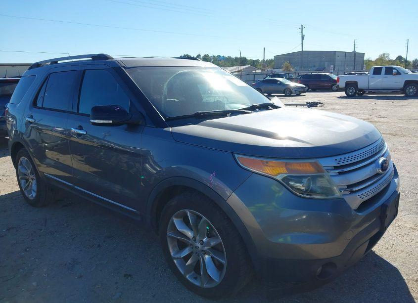2014 Ford Explorer XLT (VIN 1FM5K7D87EGA48761) main photo