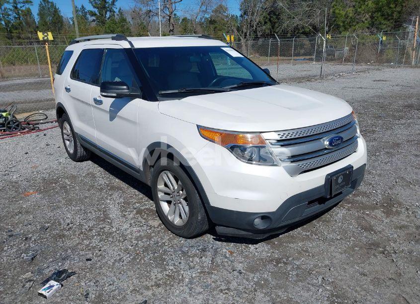 2014 Ford Explorer XLT (VIN 1FM5K7D87EGA84935) main photo