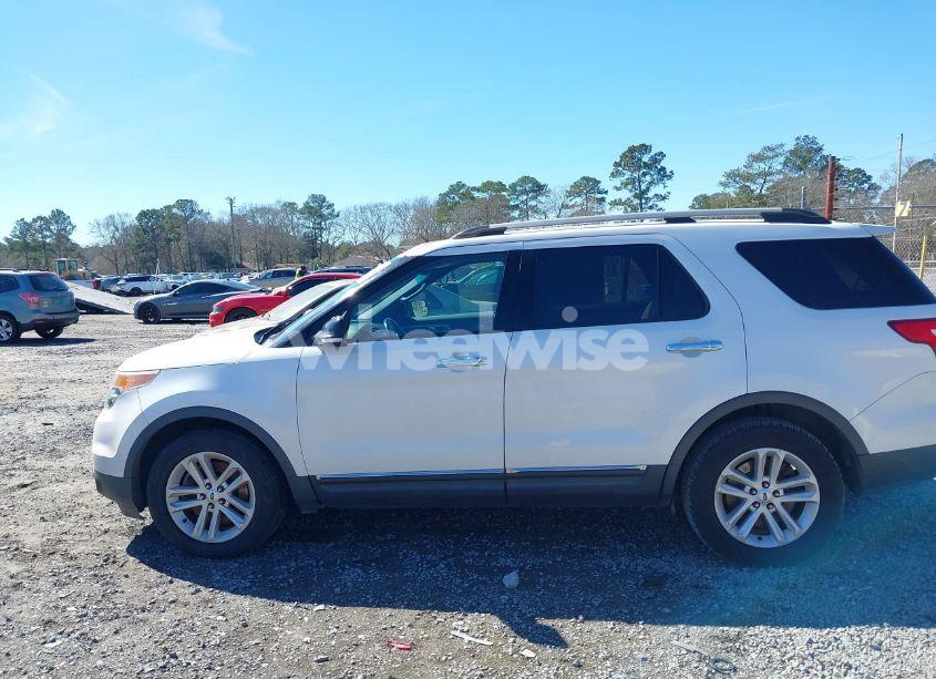 Photo 14 of 2014 Ford Explorer XLT (VIN 1FM5K7D87EGA84935)
