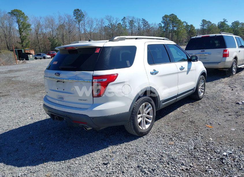 Photo 4 of 2014 Ford Explorer XLT (VIN 1FM5K7D87EGA84935)