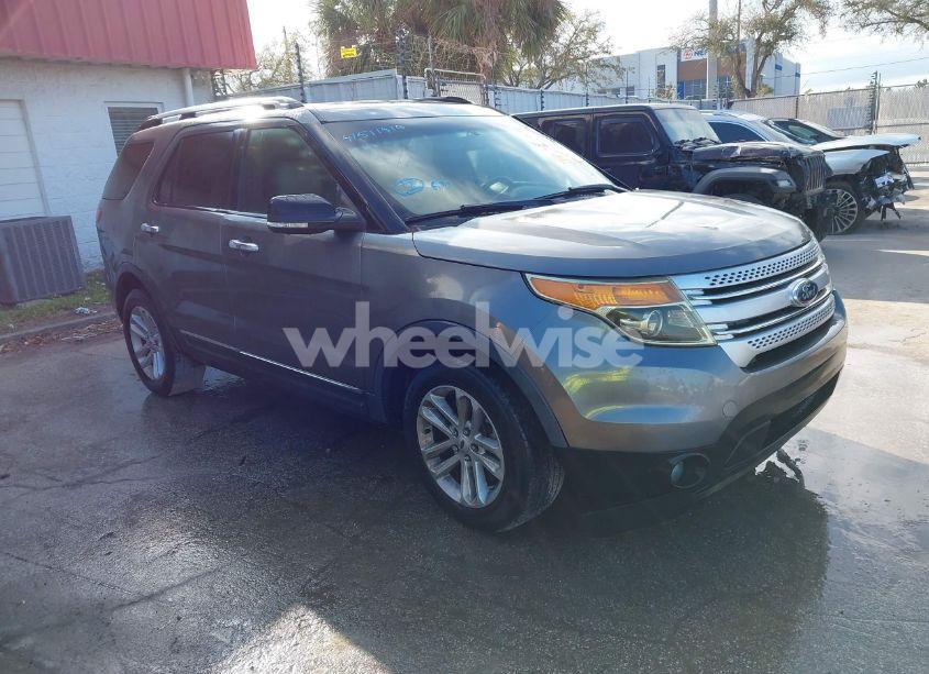 2014 Ford Explorer XLT (VIN 1FM5K7D87EGB61478) main photo