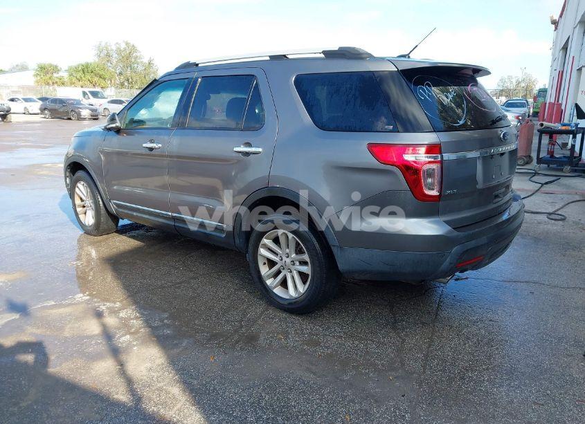 Photo 3 of 2014 Ford Explorer XLT (VIN 1FM5K7D87EGB61478)