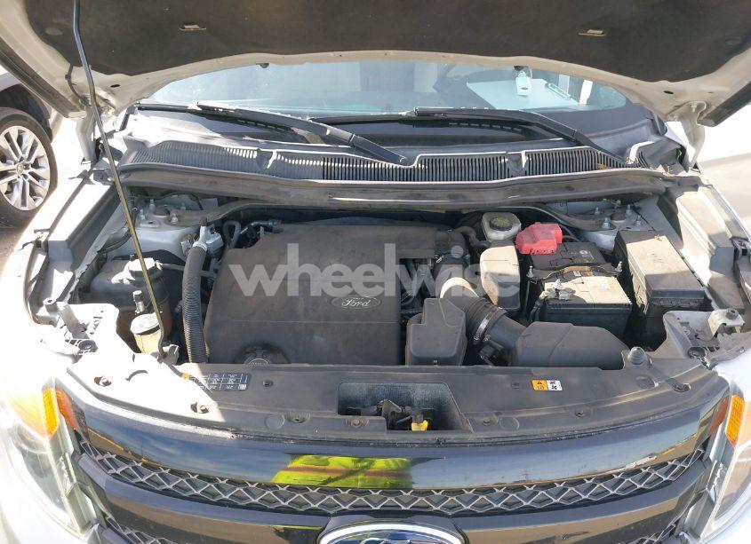 Photo 10 of 2014 Ford Explorer XLT (VIN 1FM5K7D87EGC12882)