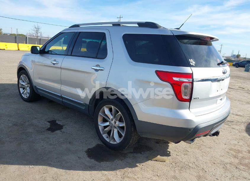 Photo 3 of 2014 Ford Explorer XLT (VIN 1FM5K7D87EGC12882)