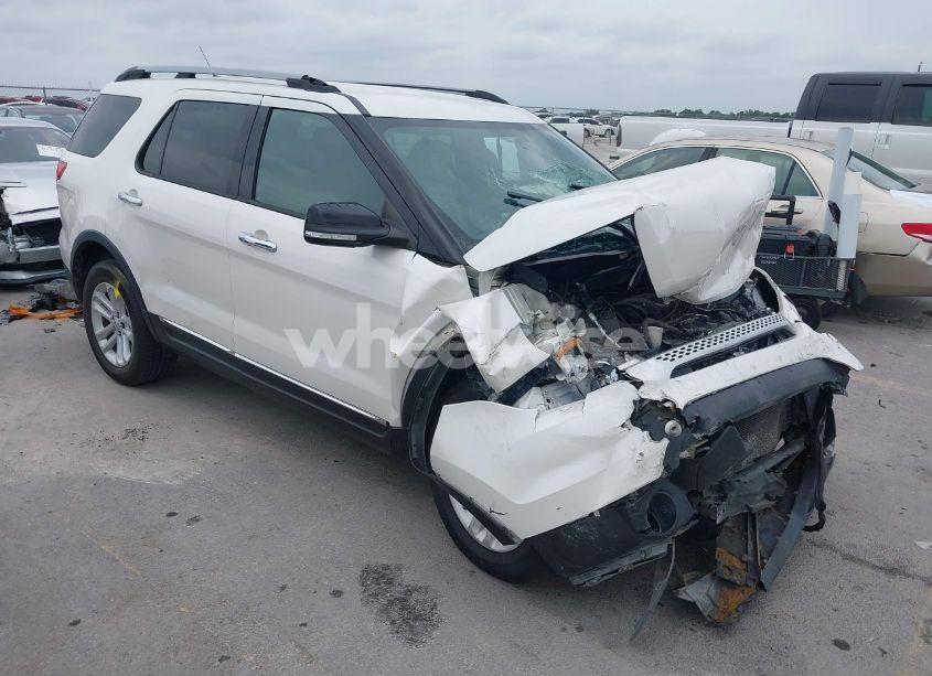2014 Ford Explorer XLT (VIN 1FM5K7D87EGC46837) main photo