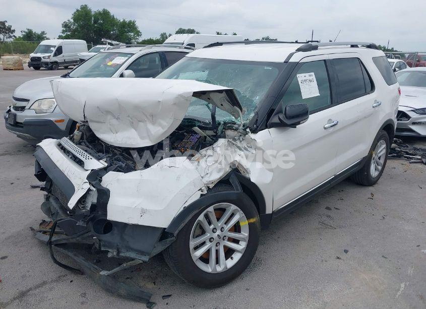 Photo 2 of 2014 Ford Explorer XLT (VIN 1FM5K7D87EGC46837)