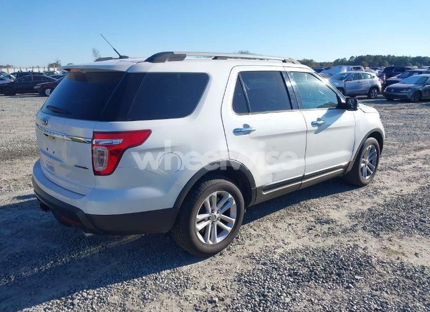 Photo 4 of 2015 Ford Explorer XLT (VIN 1FM5K7D87FGB07583)