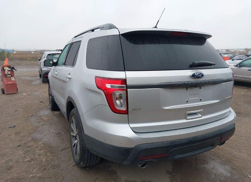 Photo 3 of 2015 Ford Explorer XLT (VIN 1FM5K7D87FGB95518)